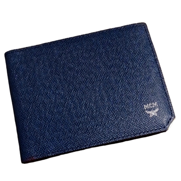 🔷️MCM NAVY BI-FOLD CARD CASE - Picture 2 of 10